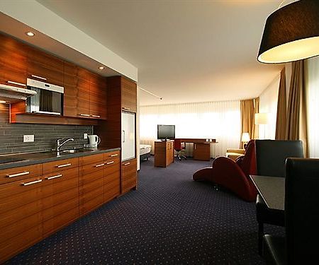 Hotel Hoeri Inn Dış mekan fotoğraf