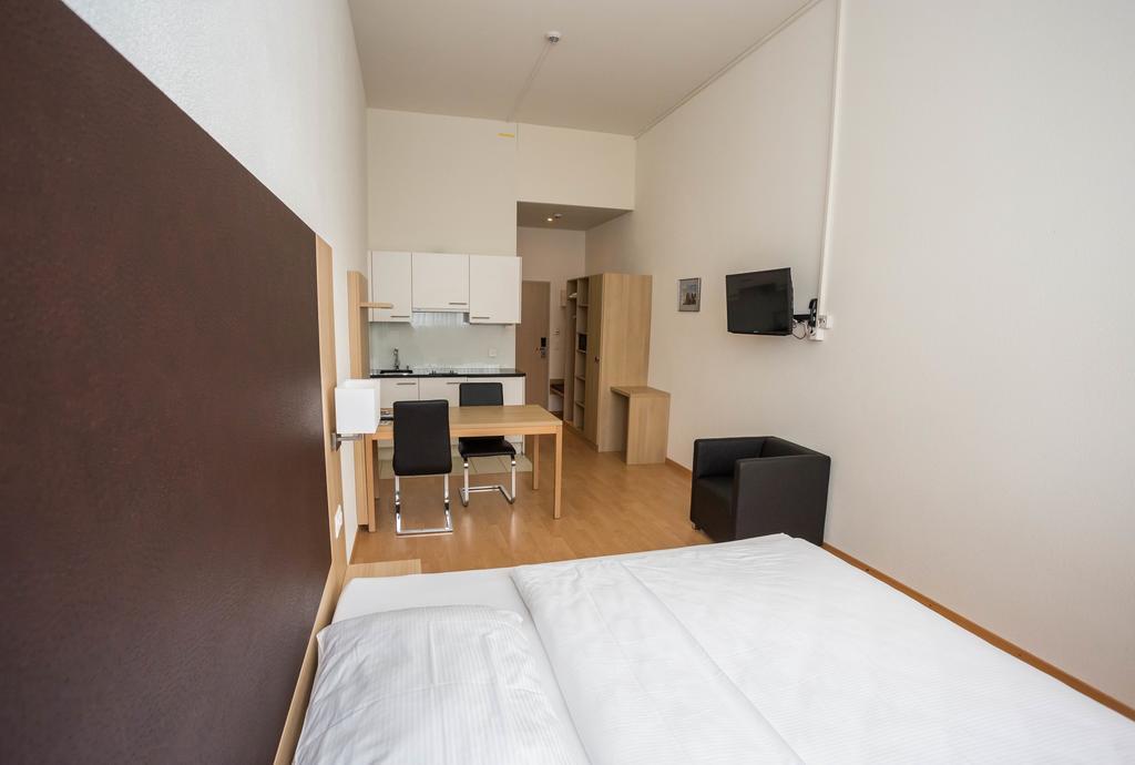 Hotel Hoeri Inn Dış mekan fotoğraf