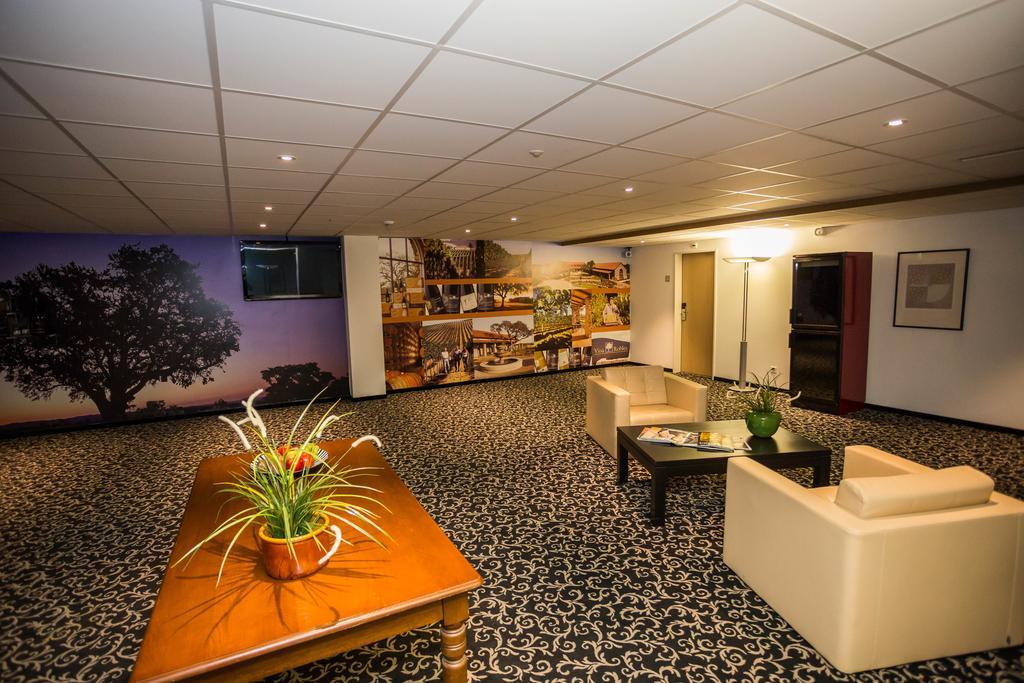 Hotel Hoeri Inn Dış mekan fotoğraf