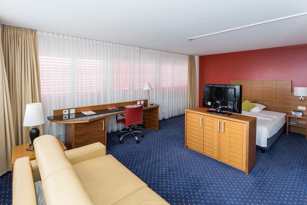 Hotel Hoeri Inn Dış mekan fotoğraf